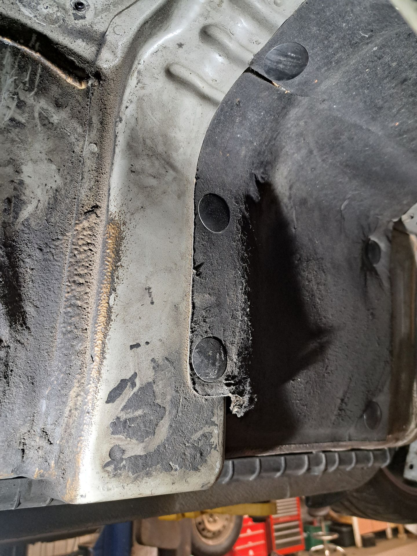 Rear transmission tunnel area during Honda S2000 8HP70 fitment