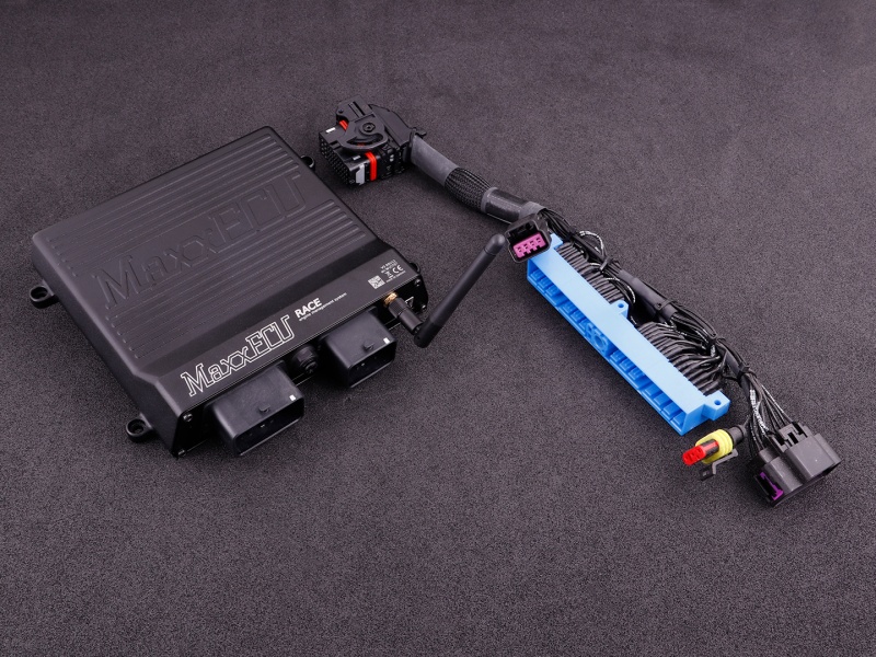 MaxxECU Race Plugin ECU solution for Nissan Skyline R34 GT-R with RB26 engine